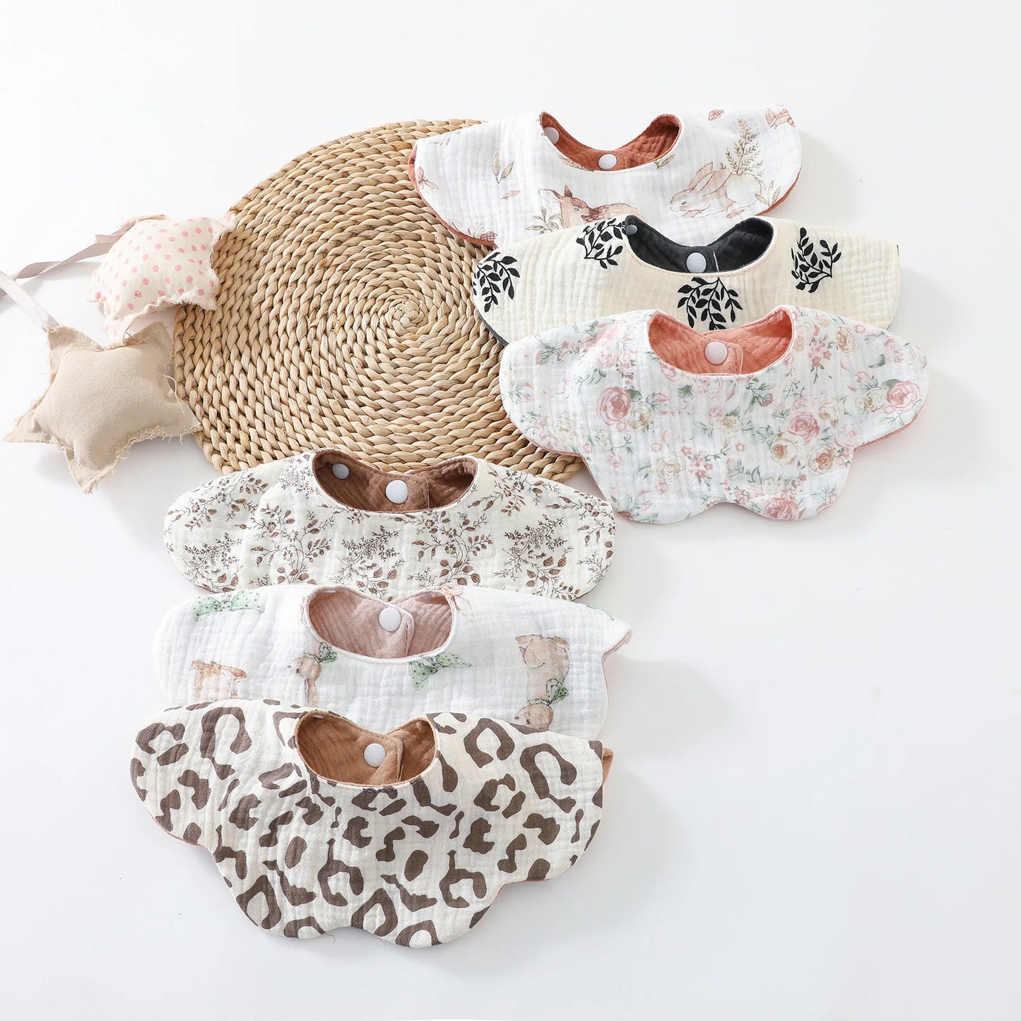 New 6 Layers Cotton Two-sided Usable Baby Feeding Drool Bib Cute Infants Saliva Towel Burp Cloth For Newborn Toddler Kids Bibs
