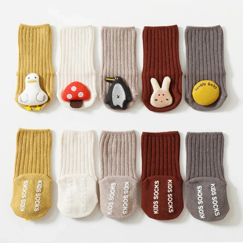 Chaussettes bébé, jolies chaussettes de dessin animé pour enfants, antidérapantes, pour filles et garçons, chaussettes de sol pour tout-petits, printemps-automne, mignonnes, accessoires pour nouveau-nés