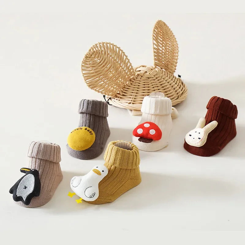Chaussettes bébé, jolies chaussettes de dessin animé pour enfants, antidérapantes, pour filles et garçons, chaussettes de sol pour tout-petits, printemps-automne, mignonnes, accessoires pour nouveau-nés