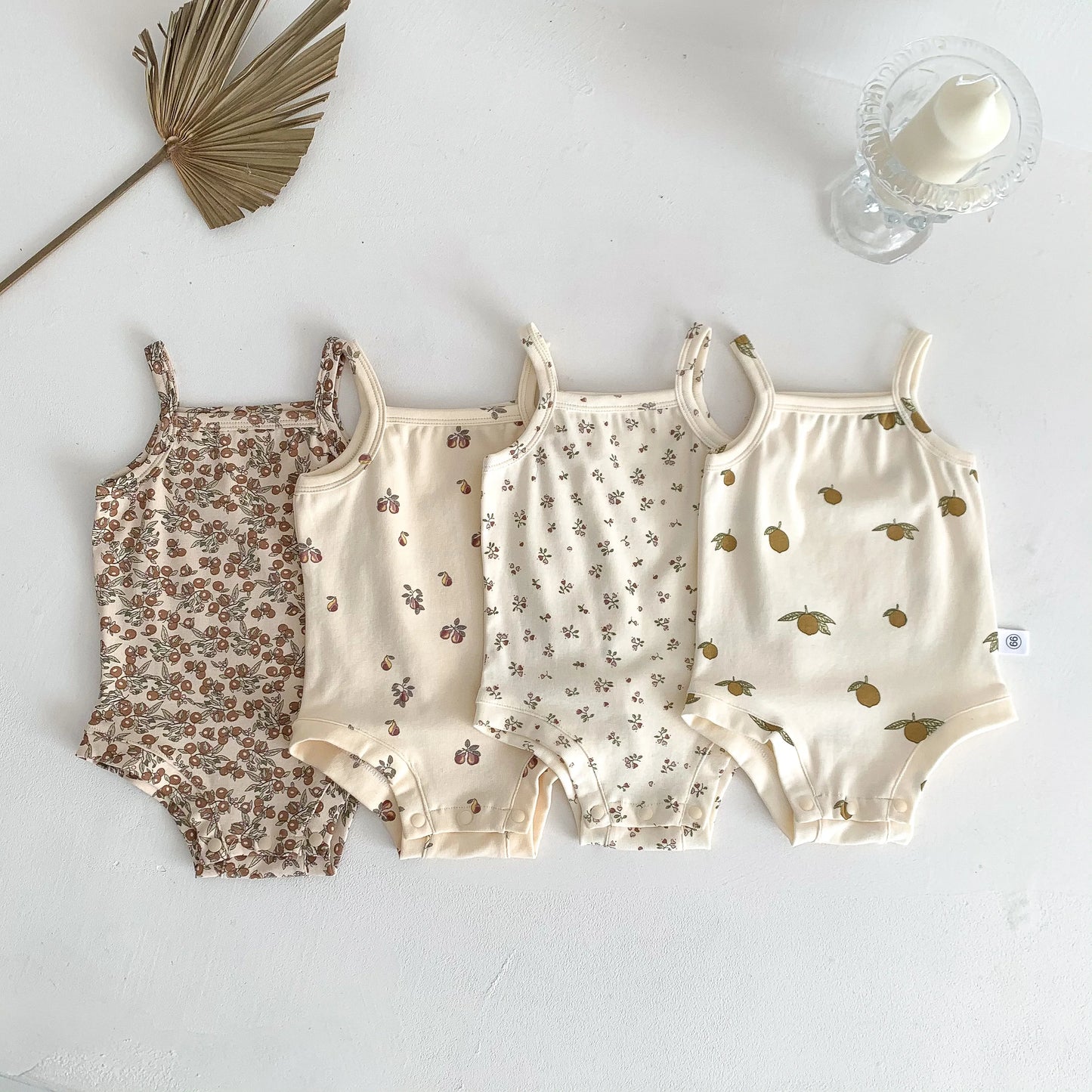 1688 Ins Style Été Bébé Coton Barboteuse Filles Sans Manches Motif Fruits Bonne Élasticité 0-2 Ans Combinaison Vente Chaude