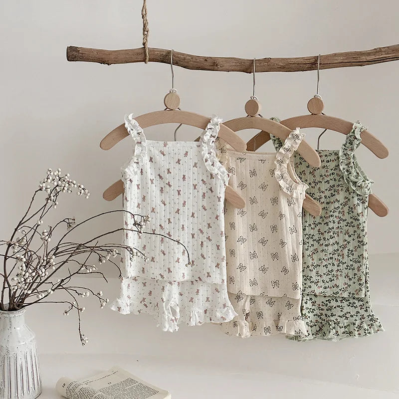 Ensemble de vêtements pour bébé, ensemble d'été pour petite fille, mignon nœud papillon, bretelles en dentelle + short, ensemble 2 pièces en coton confortable pour filles, ensemble pour nouveau-né