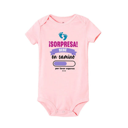 Combinaison bébé surprise en route, veuillez patienter, imprimée, vêtements d'annonce de grossesse, body à manches courtes pour nouveau-né