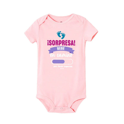Combinaison bébé surprise en route, veuillez patienter, imprimée, vêtements d'annonce de grossesse, body à manches courtes pour nouveau-né