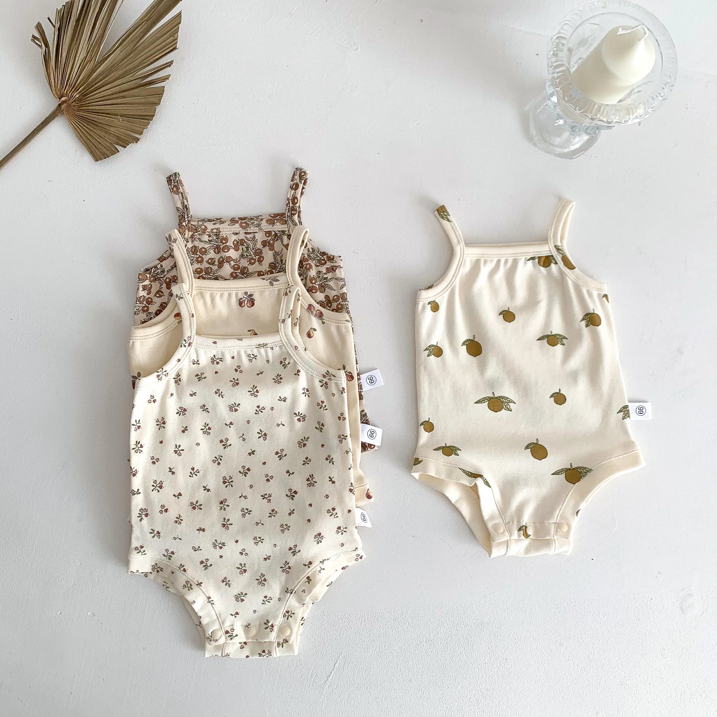 1688 Ins Style Été Bébé Coton Barboteuse Filles Sans Manches Motif Fruits Bonne Élasticité 0-2 Ans Combinaison Vente Chaude