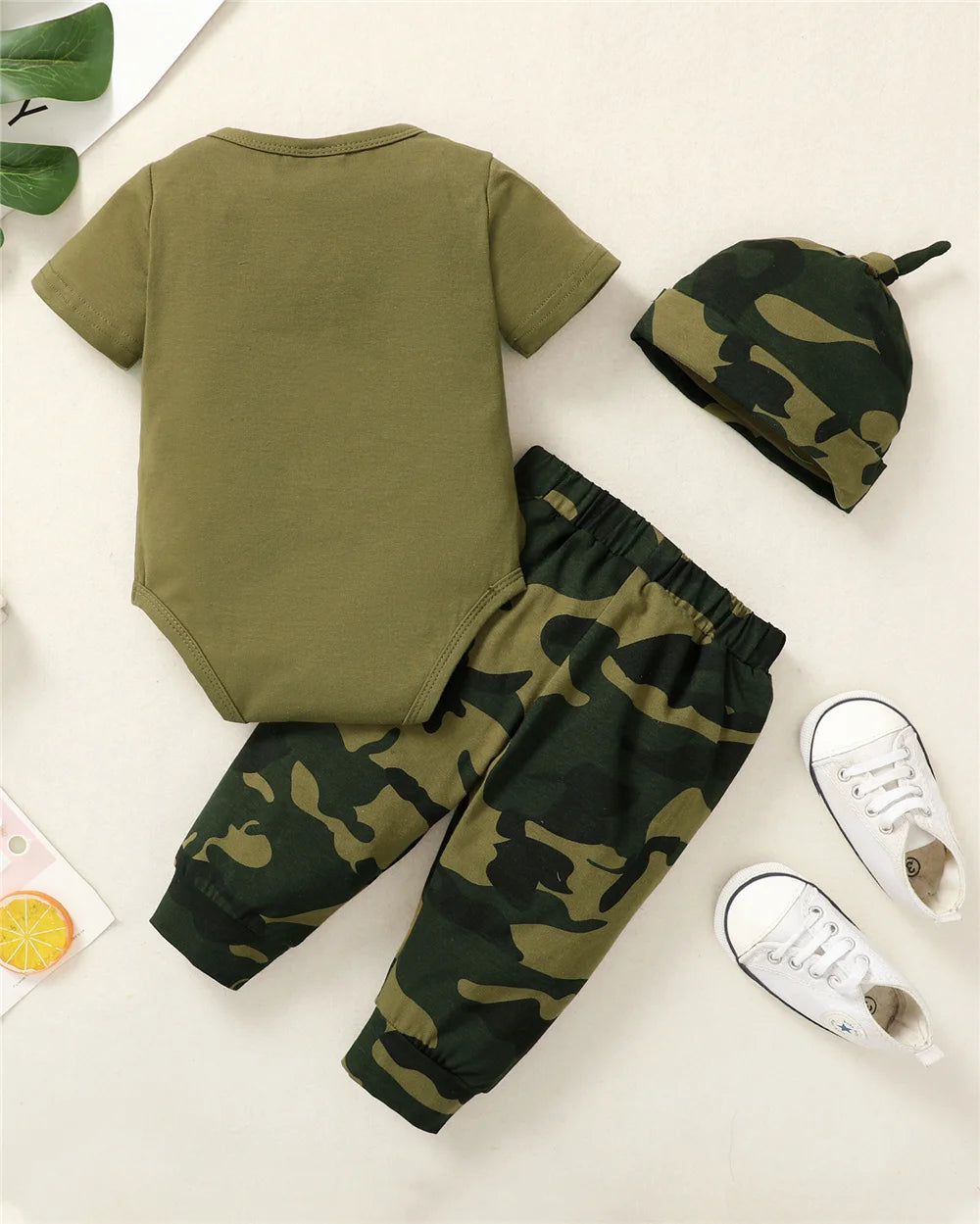 Ensemble 3 pièces pour nouveau-né garçon de 0 à 18 mois, barboteuse à manches courtes et pantalon camouflage avec chapeau, tenue décontractée