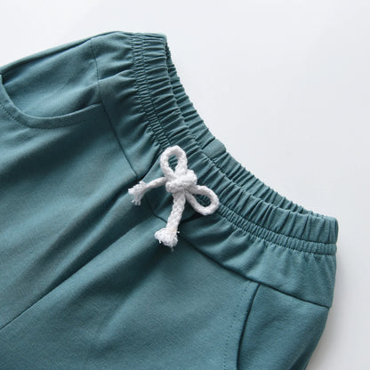 Ensemble 2 pièces pour bébé garçon, tenue d'été tendance en coton fin avec t-shirt à manches courtes et pantalon court