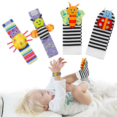 Lot de 4 hochets pour bébé de 0 à 12 mois, chaussettes avec dragonne et hochet, chaussettes pour bébé, chaussettes pour tout-petits