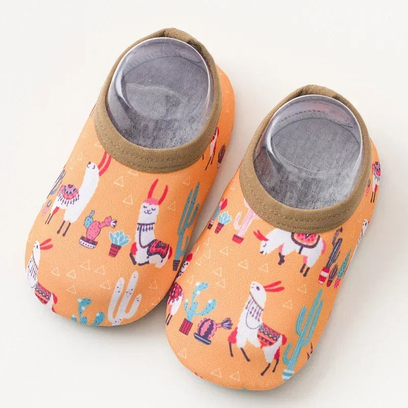 Chaussures d'eau pour bébé, motif animal de dessin animé coloré, pour piscine, plage, enfants, natation, surf, sport, baskets, chaussettes antidérapantes pour intérieur et extérieur