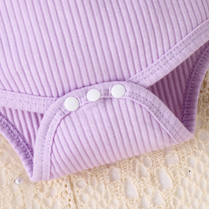 Ensemble 3 pièces d'été pour bébé fille de 0 à 2 ans, robe licou violette douce et confortable, décontractée et légère + short imprimé arc-en-ciel
