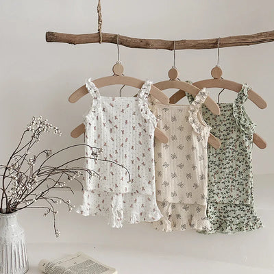Ensemble de vêtements pour bébé, ensemble d'été pour petite fille, mignon nœud papillon, bretelles en dentelle + short, ensemble 2 pièces en coton confortable pour filles, ensemble pour nouveau-né