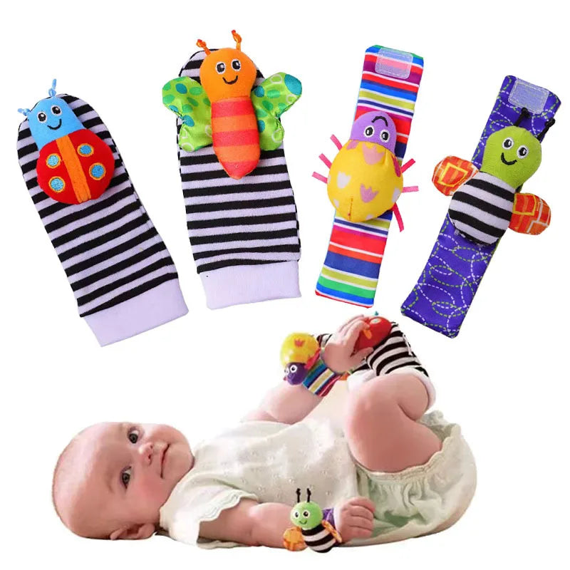 Lot de 4 hochets pour bébé de 0 à 12 mois, chaussettes avec dragonne et hochet, chaussettes pour bébé, chaussettes pour tout-petits