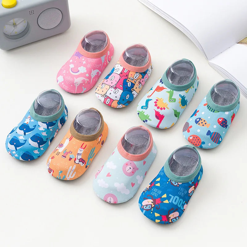 Chaussures d'eau pour bébé, motif animal de dessin animé coloré, pour piscine, plage, enfants, natation, surf, sport, baskets, chaussettes antidérapantes pour intérieur et extérieur