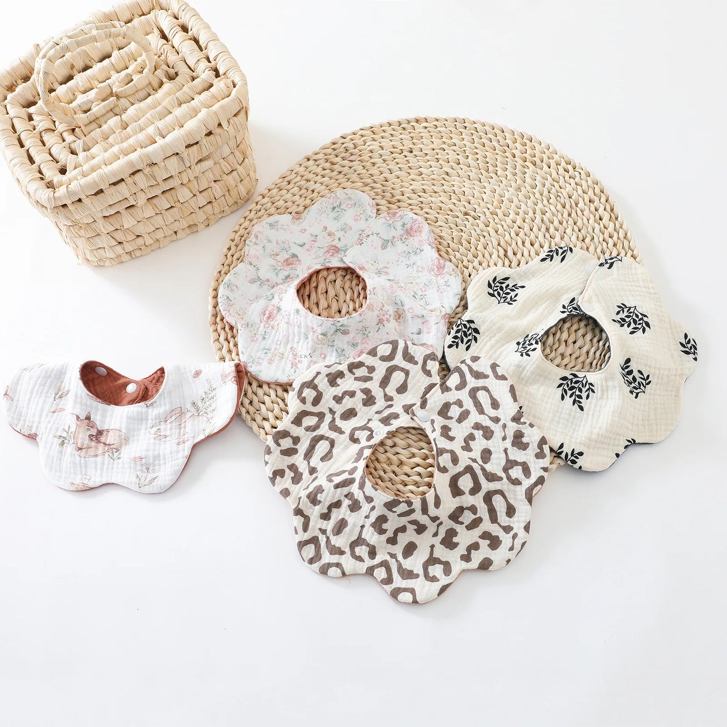 New 6 Layers Cotton Two-sided Usable Baby Feeding Drool Bib Cute Infants Saliva Towel Burp Cloth For Newborn Toddler Kids Bibs
