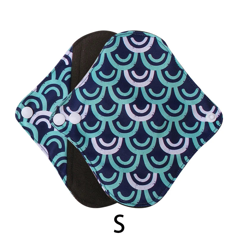 Serviettes hygiéniques en tissu, taille 18 x 18 cm, protège-slips lavables et réutilisables, avec intérieur en charbon de bambou