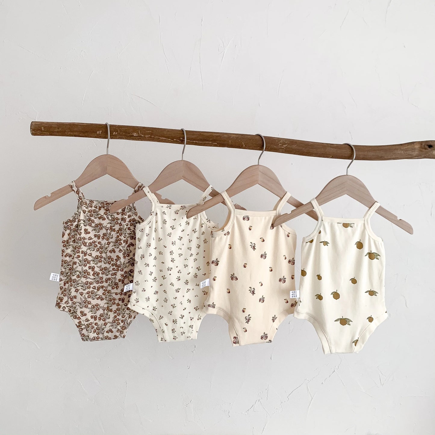 1688 Ins Style Été Bébé Coton Barboteuse Filles Sans Manches Motif Fruits Bonne Élasticité 0-2 Ans Combinaison Vente Chaude